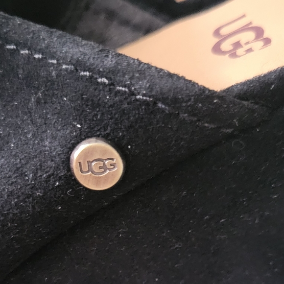 NWOT UGG Black Suede Wedges, Size 10 - Picture 4 of 4